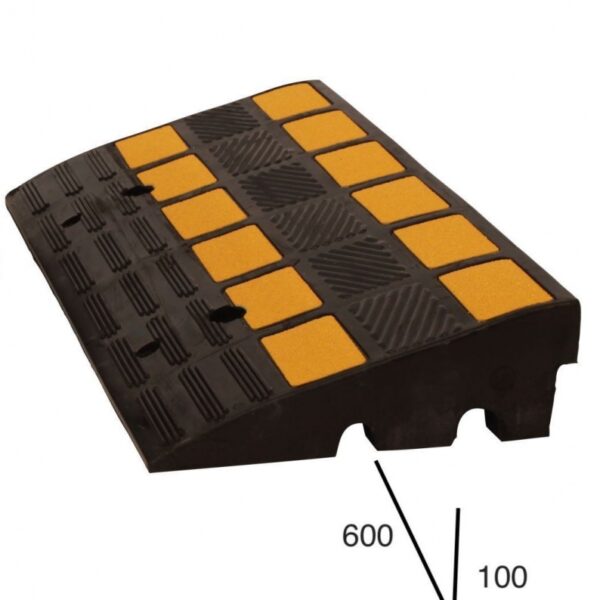 Crash Stop BSR100 Curb ramp made of rubber 600x300x100 mm up to 40t