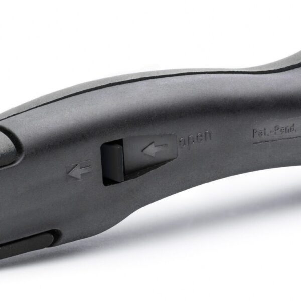 Delphin 100535 Color trimming carpet knife of plastic black